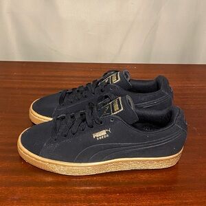 Puma Suede Classic Puma Black Puma Team Gold Gum Teens Big Kids Youth 4c